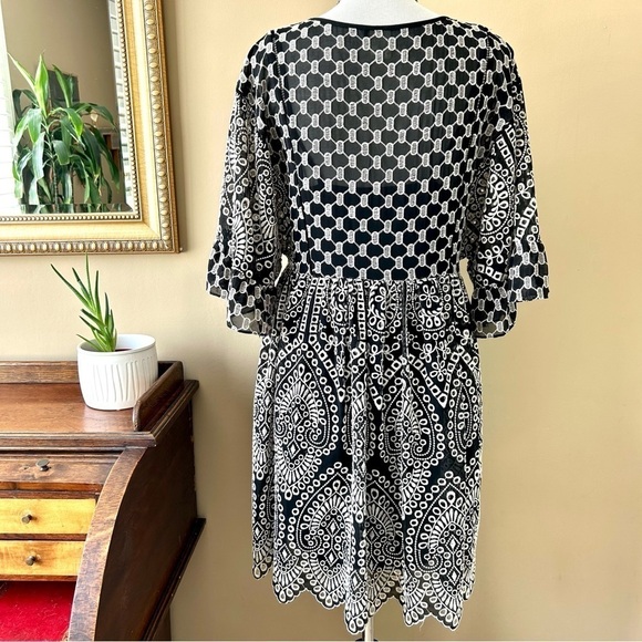 Anthropologie Akemi + Kin Brooke Eyelet Swing Dress Black White Lace Boho Size 4 - Picture 9 of 16
